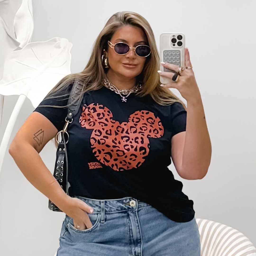 T-shirt Feminina Plus Size Manga Curta Ref DISNEY-014 Preto