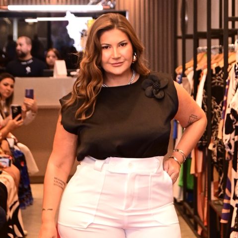 Blusa Feminina Plus Size Manga Curta Ref 12378 Preto