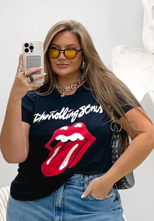 T-Shirt Feminina Plus Size Manga Curta Rolling Stones Preto MIA