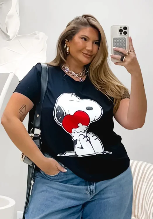 T-Shirt Feminina Plus Size Manga Curta Ref SNOOPY-001 Preto LEDA