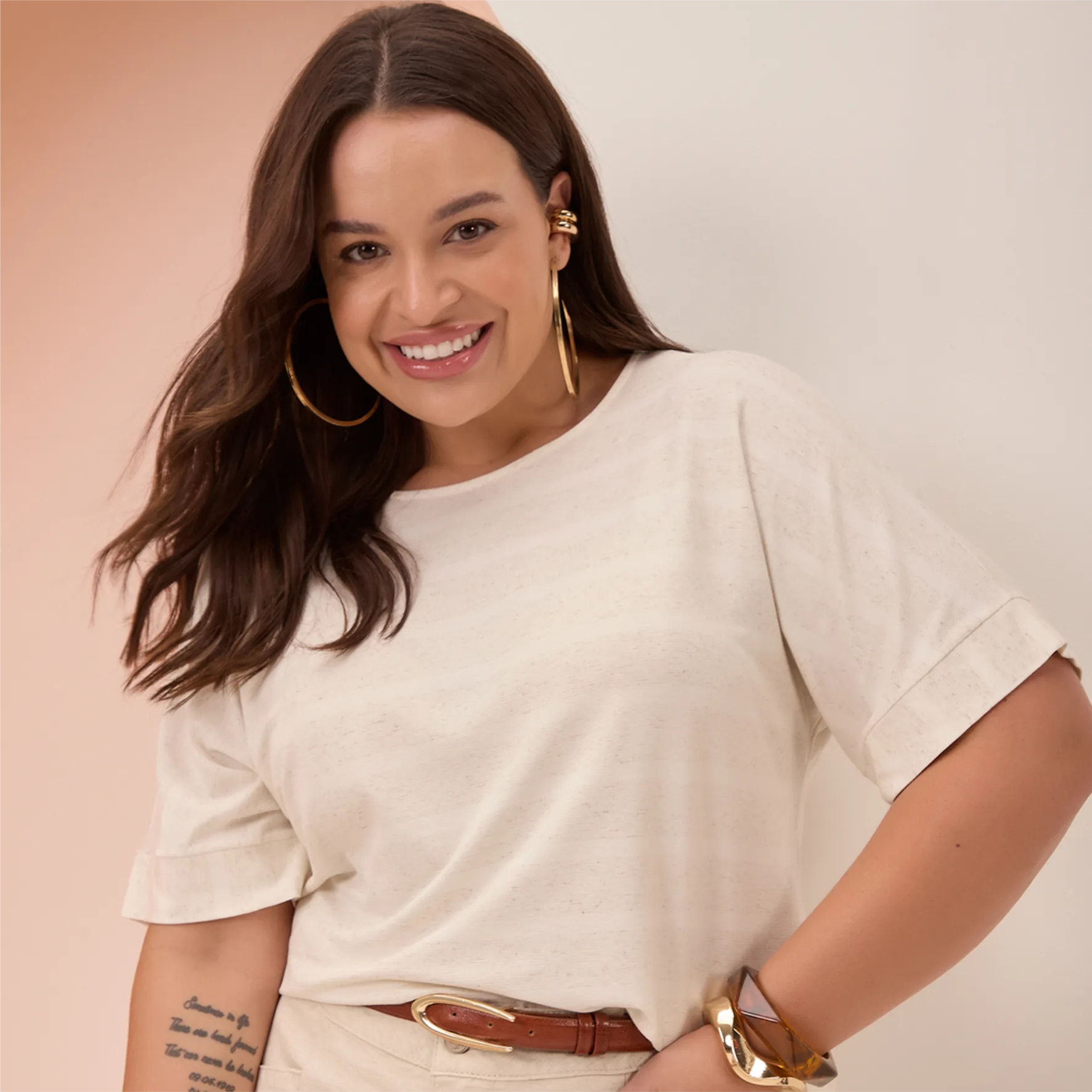 Blusa Feminina Plus Size Manga Curta Ref C5141 Off White