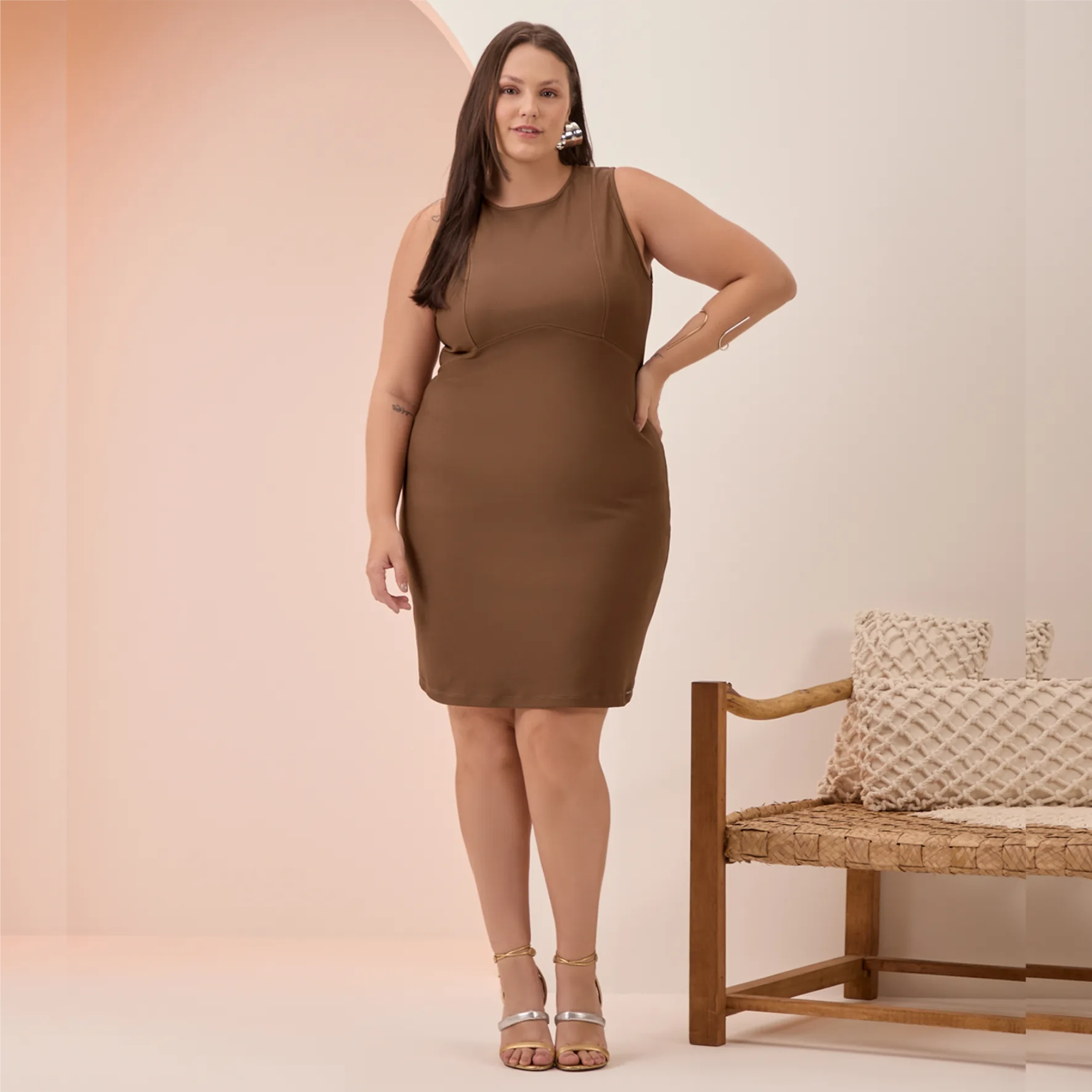 Vestido Plus Size Gorgurinho Sem Manga Ref C5157 Marrom